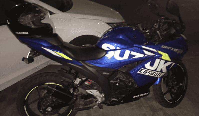 
								2020 Suzuki GSX250R full									